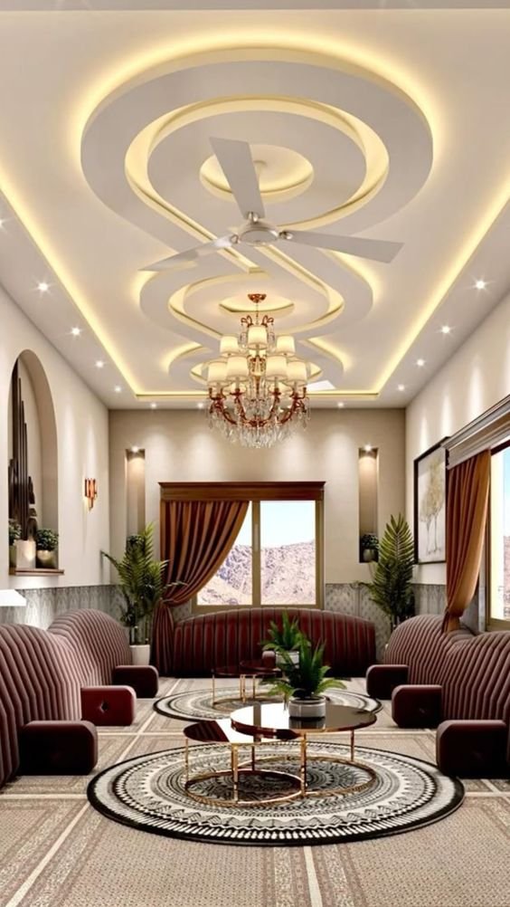 Décoration intérieure en staff pour salon au Cameroun